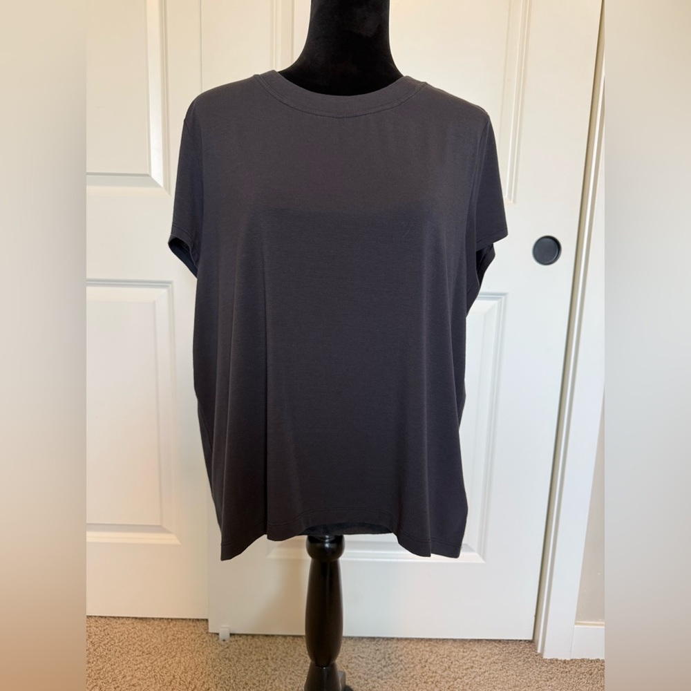 Athleta Short Sleeve Crewneck Tee - Black